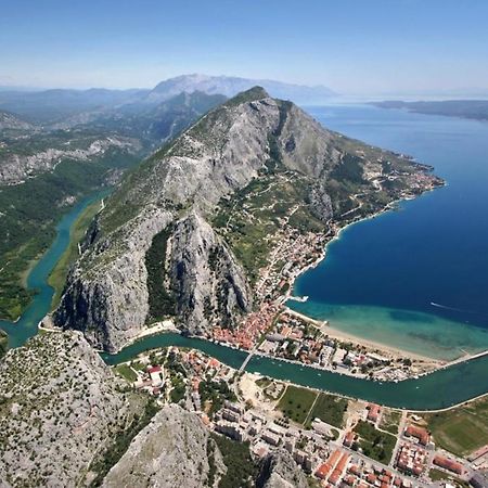 Apartman Ante Apartment Zvecanje Bagian luar foto